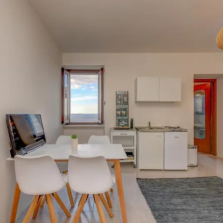 Katharina Apartman *